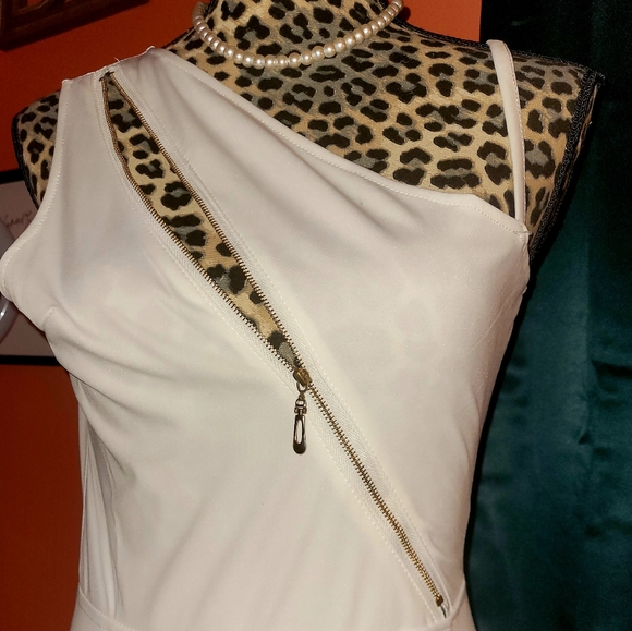 Jumpsuit - Picture 5 of 8